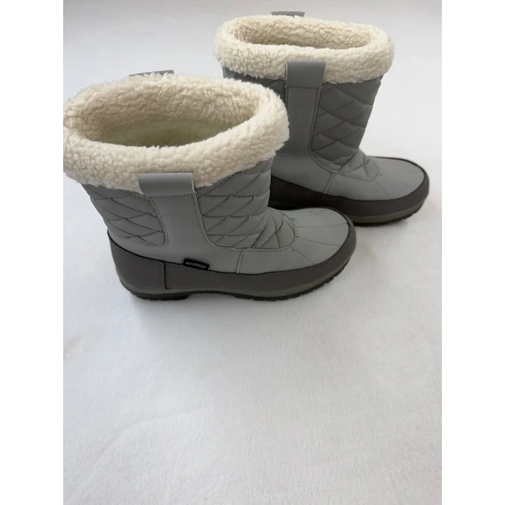 Magellan Outdoors Womens Grey Quilted Waterproof Winter Snow Boots Faux Fur 9B